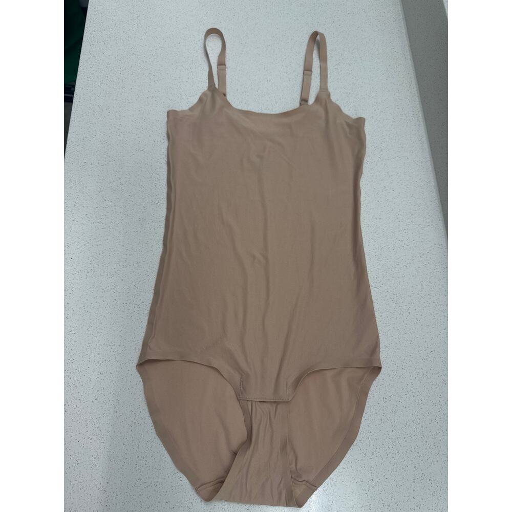 Chantelle SoftStretch Bodysuit Nude Tan Size XS / S $68 - Picture 2 of 9